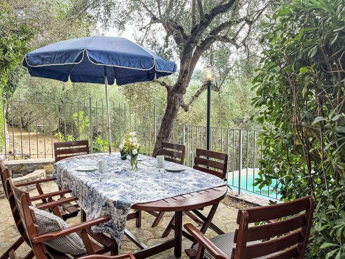 Location de vacances pour 3 personnes, avec Balcon ainsi que Terrasse et Jardin dans Pantasina