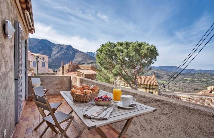 Casa de huéspedes para 4 personas, con vistas y terraza - 1