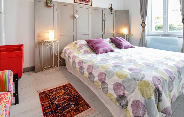 Ganze Ferienwohnung, Appartement am Strand mit Garten, TV & Internet in Arromanches-les-Bains, Bayeux und Umgebung