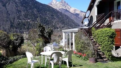 Gîte pour 6 personnes, avec terrasse et jardin, animaux acceptés à Bazus-Aure