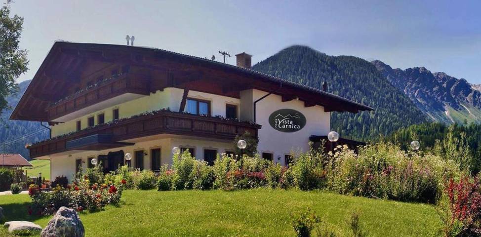 Hotel für 3 Personen, mit Balkon und Terrasse sowie Garten und Sauna in Kartitsch