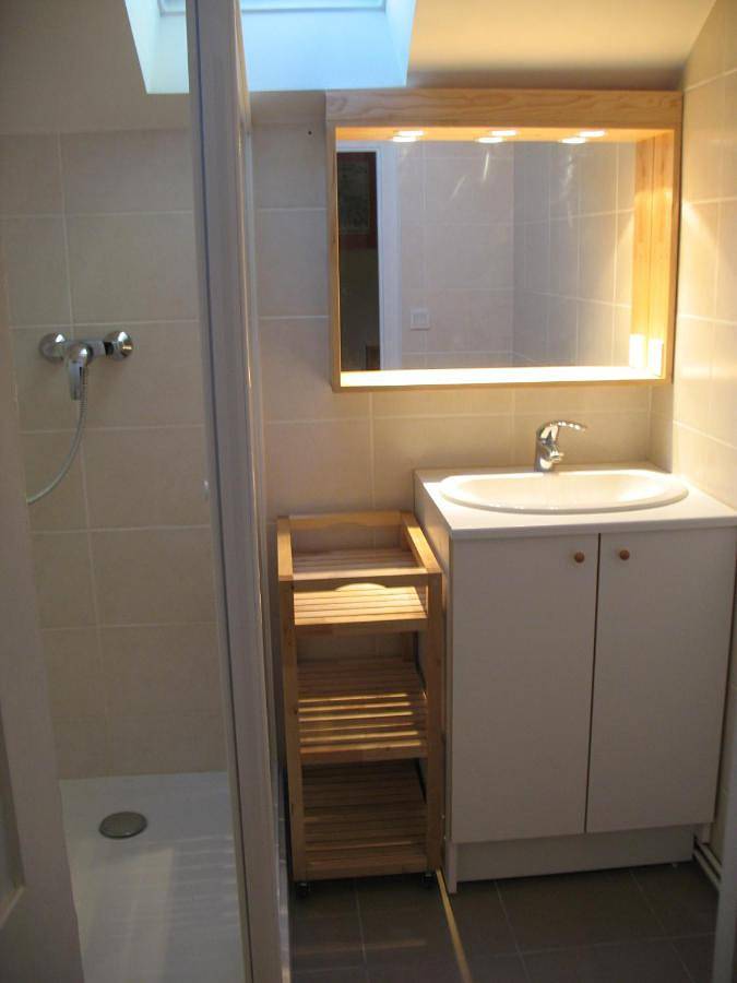 Two-Bedroom House in Chablis, Région d'Auxerre