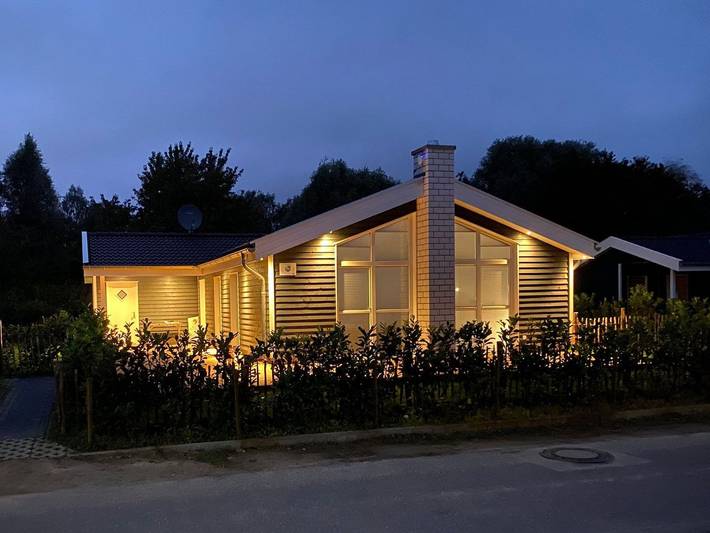 Bungalow für 4 Personen, mit Terrasse und Sauna sowie Garten und Whirlpool, kinderfreundlich in Nordhorn - 2