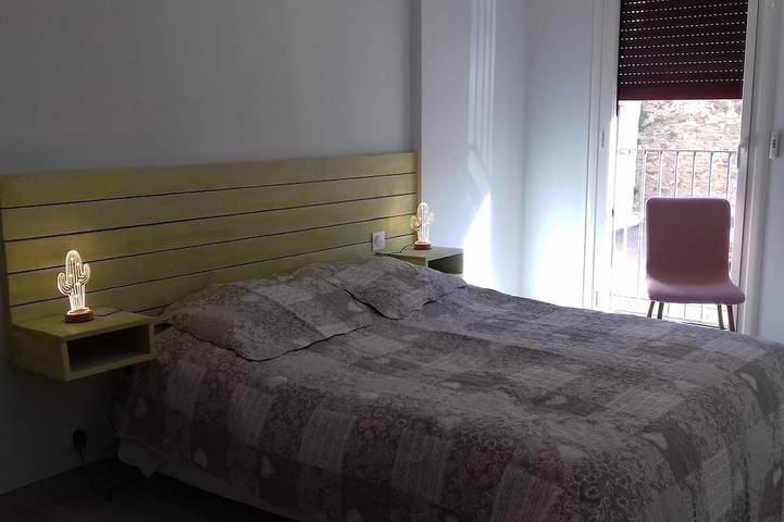 Ganze Wohnung, Charmante Wohnung komplett renoviert in La Côte Vermeille, Port-Vendres