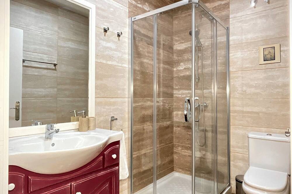 Apartamento entero, Apartamento en casa con jardín de más de 200 años de antigüedad. in Fitero, Provincia de Navarra