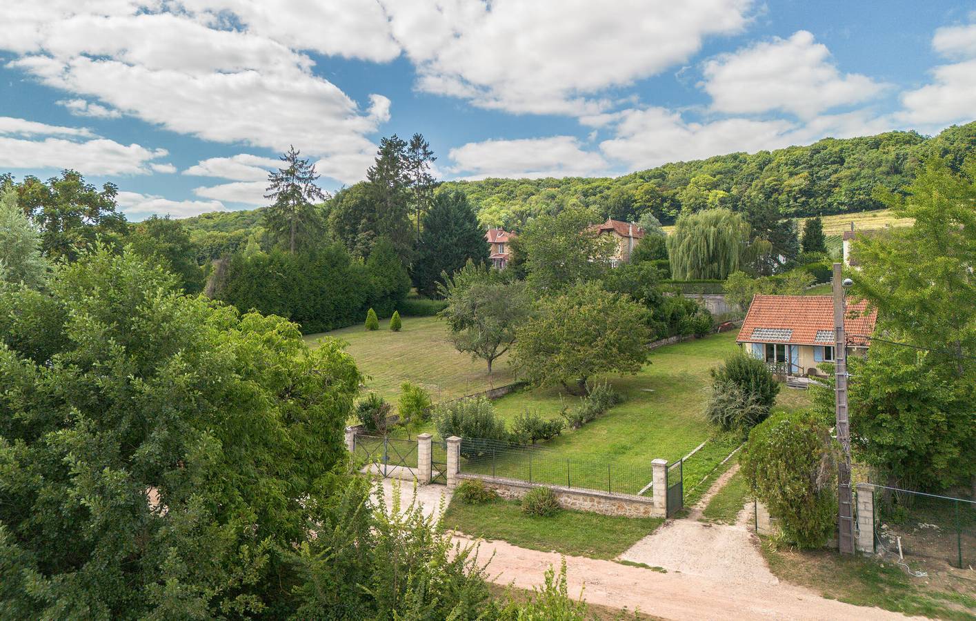 Cozy Apartment 100m from La Marne, Barzy-sur-Marne in Jaulgonne, Aisne