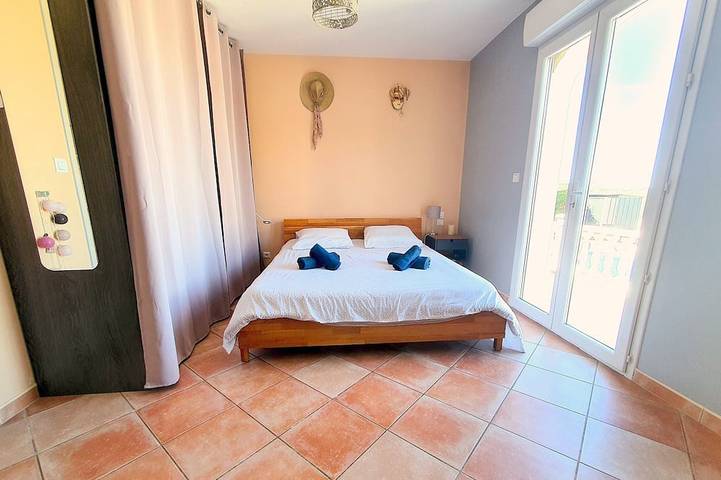 Location de vacances pour 6 personnes, avec jardin et terrasse à Servian - 2