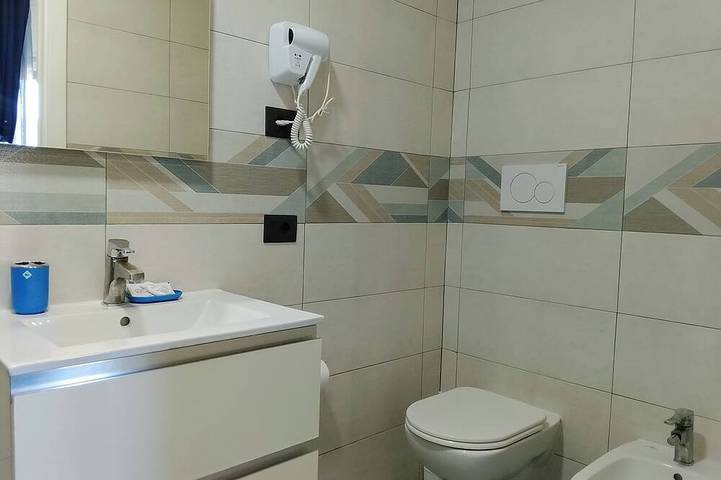 18 Sqm double room with private bathroom, refrigerator, air conditioning Vesuvius view in Pompei, Vesuvio National Park