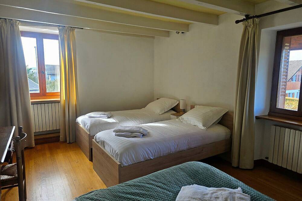 Casa rural «Le Clos Leonard» con piscina privada, terraza y Wi-Fi in La Balme-de-Sillingy, Región de Annecy