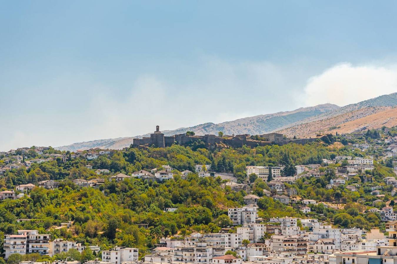 Ganze Wohnung, Hillside Apartment Gjirokastër | 2 in Albanien