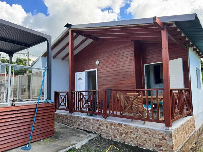 Gemütlicher Bungalow bei Basse-Terre - 20 m² mit Pool in Basse-Terre, Guadeloupe