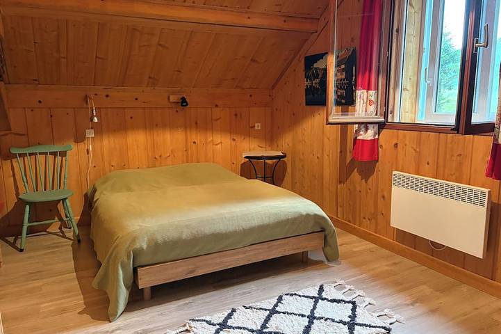 Location de vacances pour 5 personnes, avec terrasse et jardin à Chapelle-des-Bois - 4