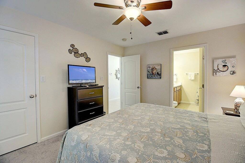 Fantastisches Haus mit einem Gemeinschaftspool mitten im Herzen von Port Aransas! in Port Aransas, Mustang Island