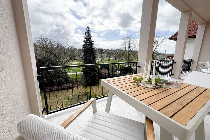 Ganze Wohnung, Gemütliches Ferien-Studio mit Balkon & Traumblick in Bad Salzuflen, Kreis Lippe