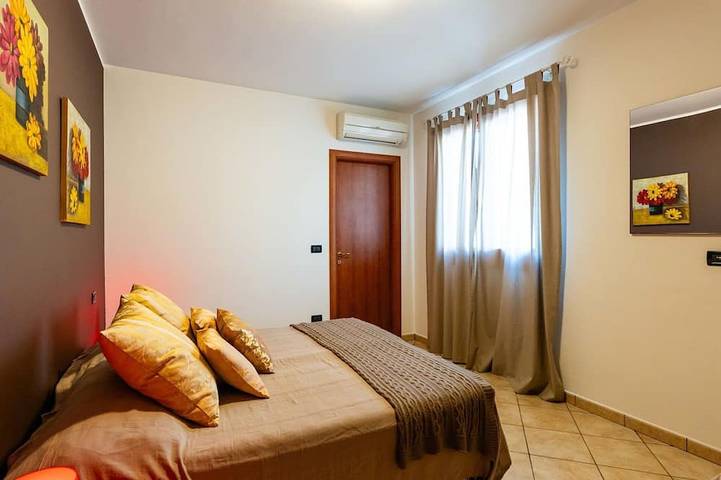 Appartamento intero, Incantevole appartamento per 4 persone con WIFI, balcone, animali ammessi e vista panoramica in Andora, Riviera di Ponente