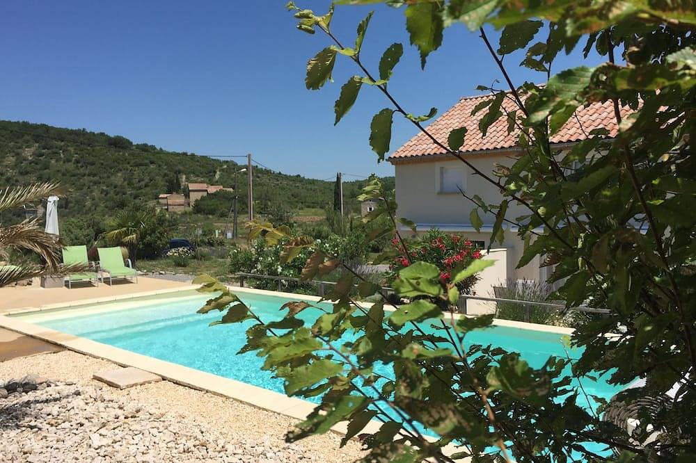 Les Givans, 60m² Ferienhäuser, beheiztes Schwimmbad, Panoramablick in Les Vans, Cevennen