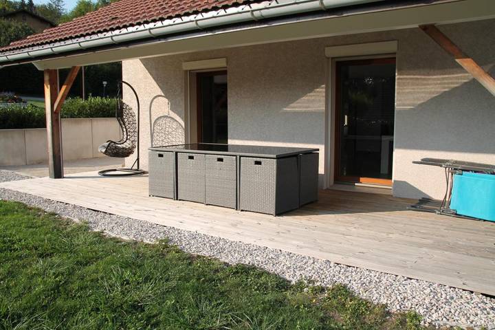 Location de vacances pour 8 personnes, avec jardin à Les Grangettes - 3