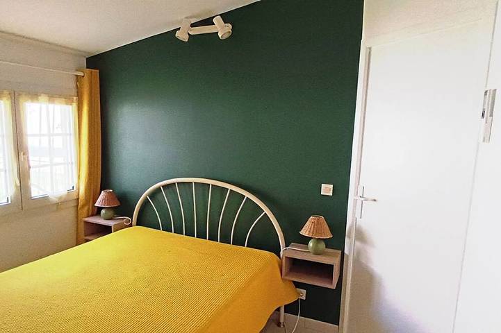 Gîte pour 4 personnes, avec piscine ainsi que terrasse et jardin à Agde - 2