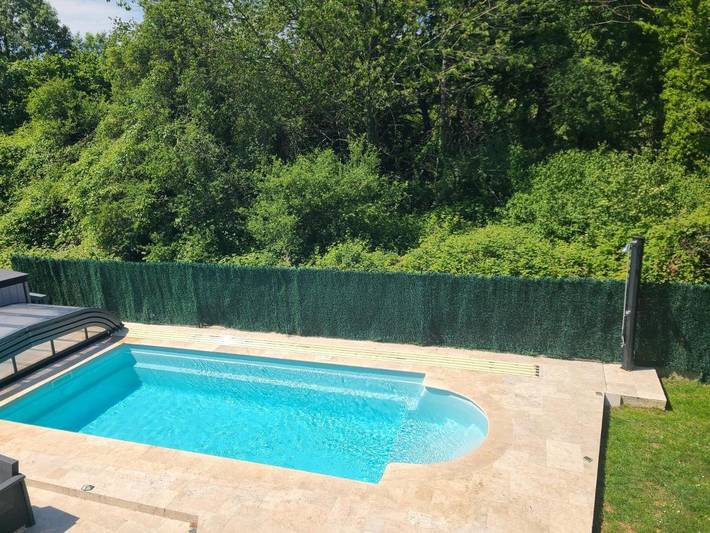 Appartement de vacances pour 2 personnes, avec Jacuzzi et Terrasse ainsi que Jardin et Piscine