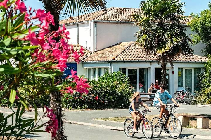 Villa pour 8 personnes, avec terrasse et piscine, animaux acceptés en Charente-Maritime - 4