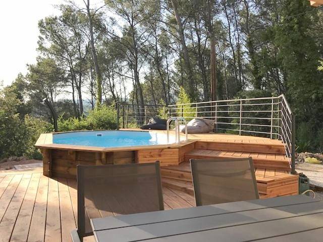 Maison de vacances pour 4 personnes, avec piscine ainsi que jardin et vue, animaux acceptés