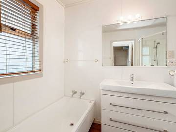 Holiday Home for 6 People in Taupo, Taupo District, Photo 4