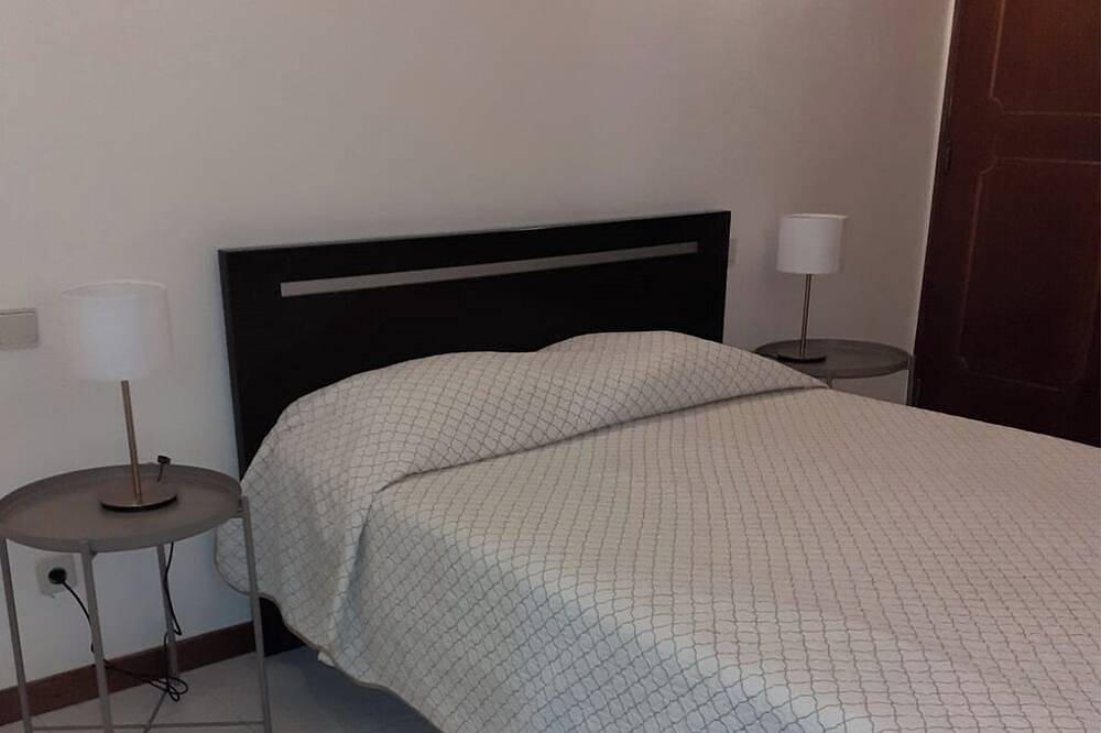 Quentao Red Villa, Quarteira, Algarve in Quarteira, Distrito de Faro