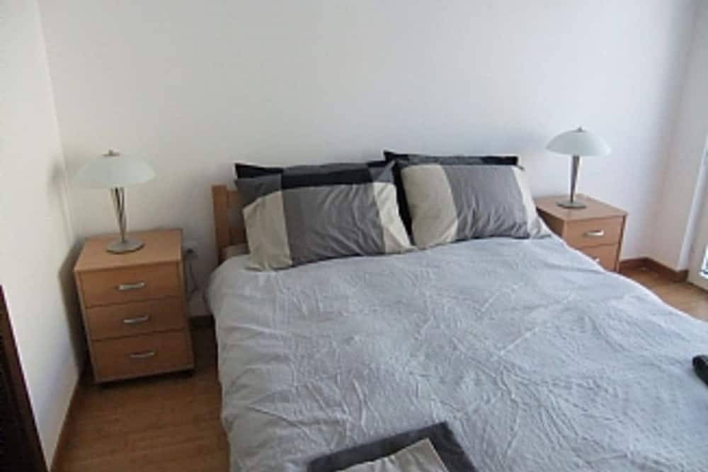 Ganze Wohnung, Luftige und geräumige Wohnung mit herrlichem Meerblick in Opština Kotor