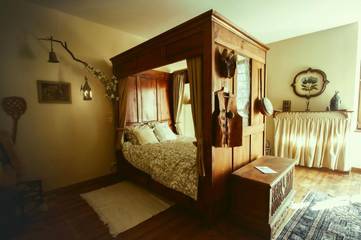 Chambre d’hôte pour 3 personnes, avec jardin ainsi que vue et piscine à Cornus