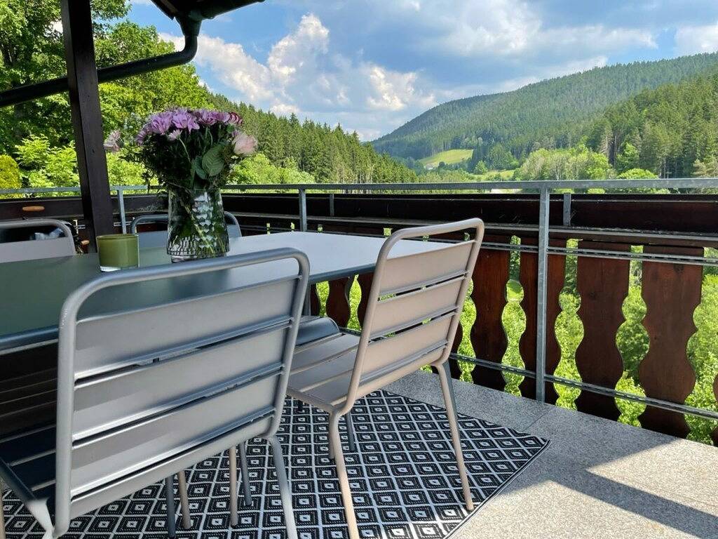 Lac de montagne de Fronwald in Alpirsbach, Vallée du Kinzig