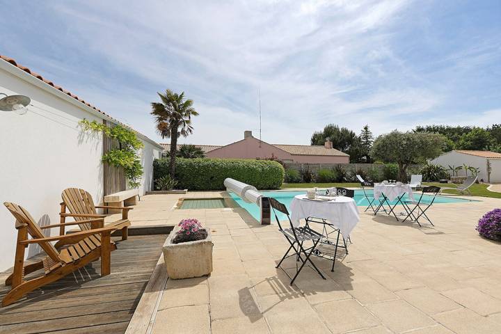 Chambre d'hôtes Le Clos De La Combe- Les Sables d'Olonne avec piscine et cuisine partagées in Château-d'Olonne, Les Sables-d'Olonne