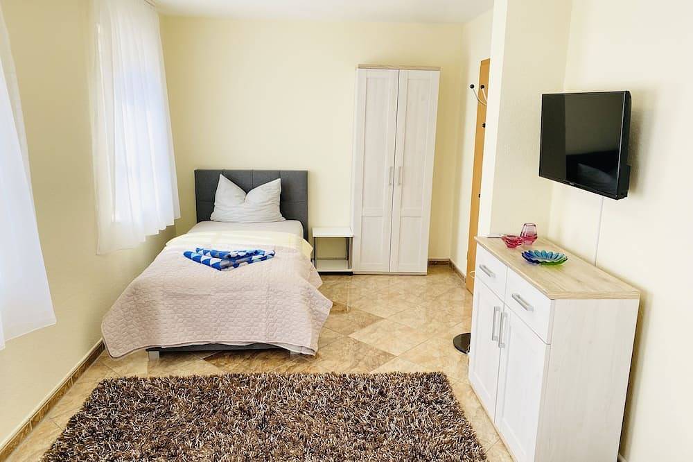 Ganze Wohnung, Moderne Ferienwohnung mit 3 Schlafzimmern, Küche und Bad in Grimma, Leipzig und Umgebung