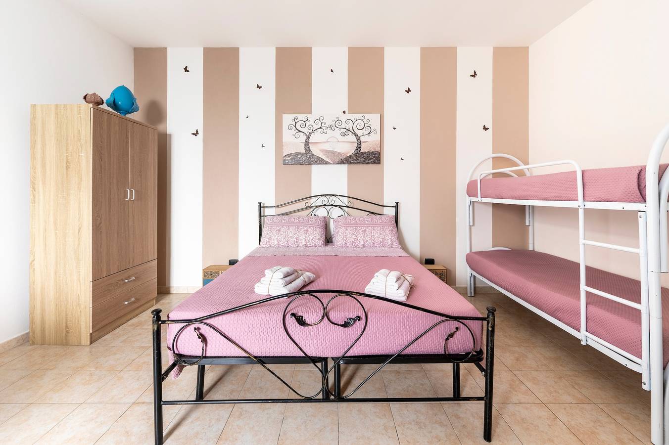Entire apartment, Apartment 'Lu Marchese' with Private Terrace, Wi-Fi and Air Conditioning in Minervino di Lecce, Lecce Province