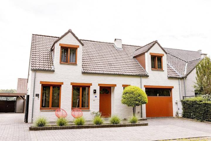 Ferienhaus für 10 Personen, mit Garten und Ausblick