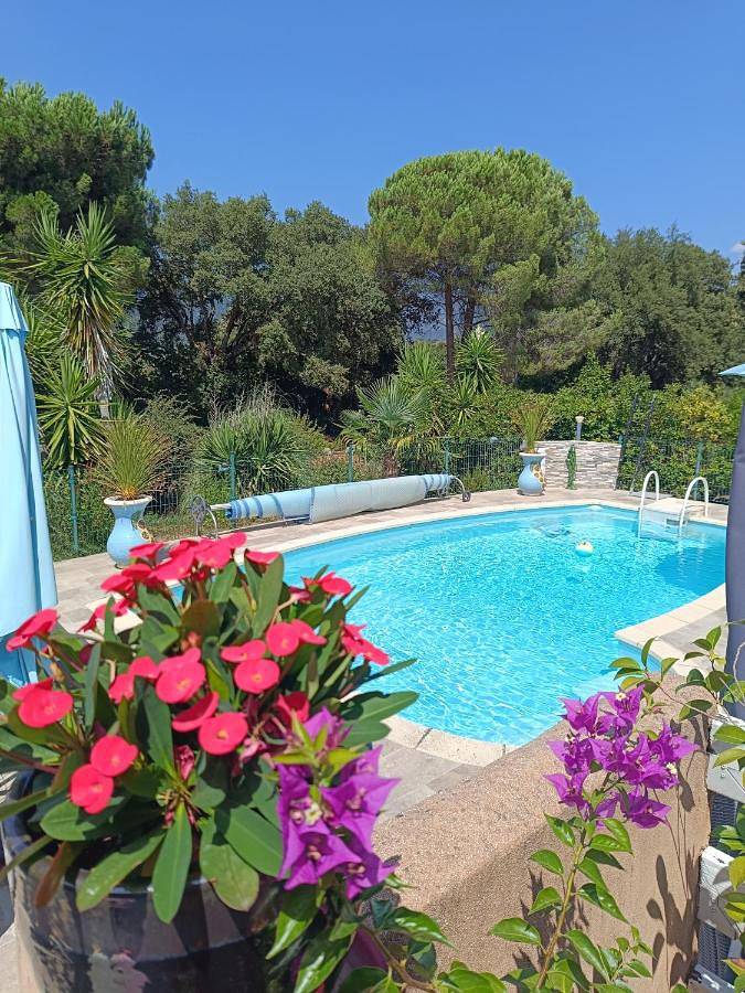 Maison d’hôte pour 2 personnes, avec piscine ainsi que jardin et vue en Corse-du-Sud - 3