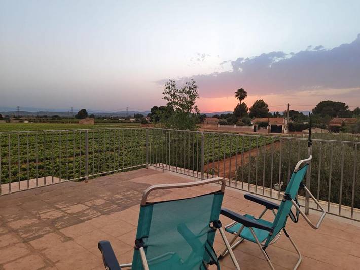 Location de vacances pour 6 personnes, avec Balcon et Jacuzzi ainsi que Terrasse et Jardin à Llíria - 3
