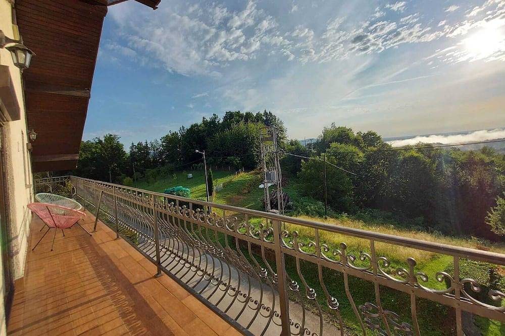 Ganze Wohnung, Family-sized Apartment surrounded by beautiful nature. in Ozalj, Karlovac und Umgebung