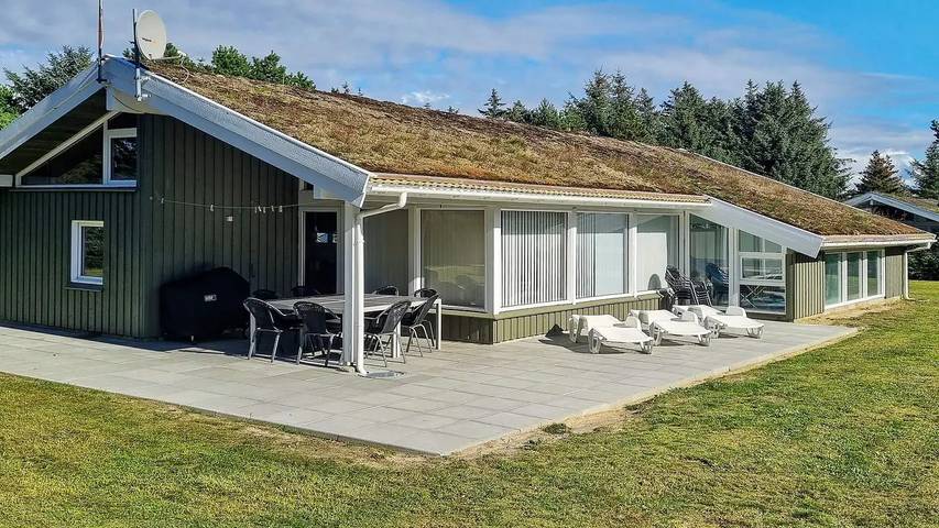 Ferienhaus für 13 Personen, mit Pool und Whirlpool sowie Terrasse und Sauna, mit Haustier in Grønhøj Strand