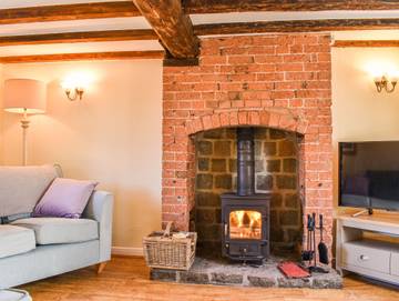 Cottage for 4 People in Alton Towers, Derbyshire, Photo 1