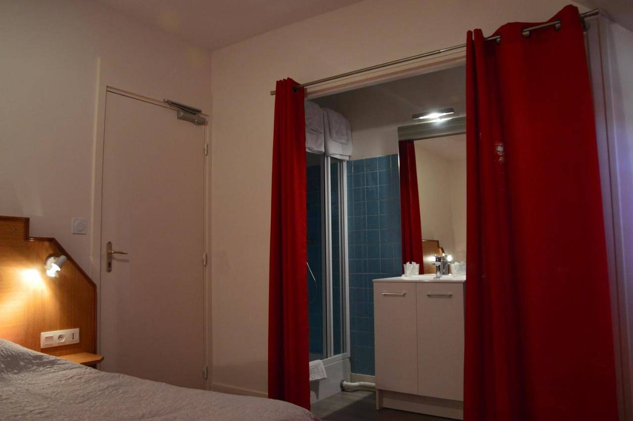 Double Room in Le Mêle-sur-Sarthe, Parc naturel régional Normandie-Maine