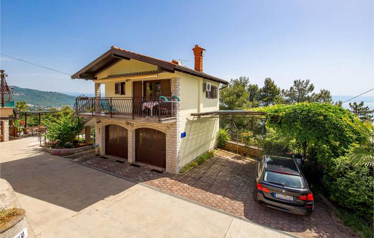 Location de vacances pour 3 personnes, avec terrasse à Lovran - 2