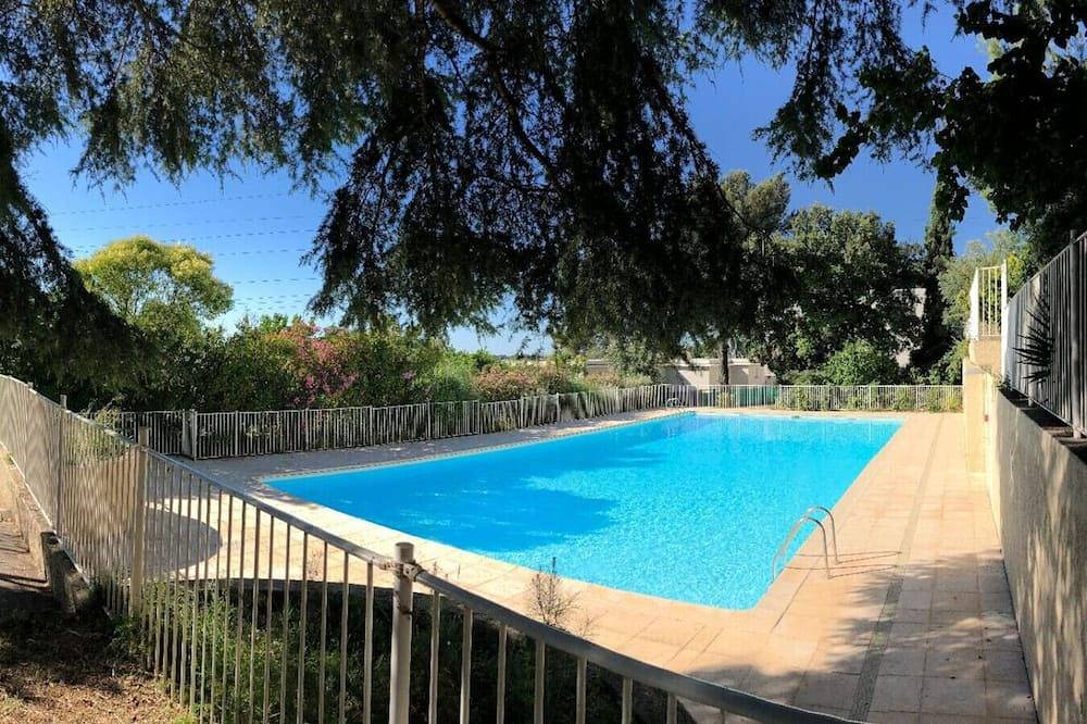 Entire apartment, Sun7 view Montpellier, Pool, Free parking in Grabels, Mediterranean Coast (France)