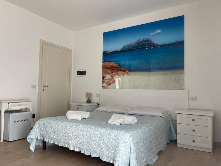 Casa de huéspuedes para 2 personas, con vistas y terraza en Olbia