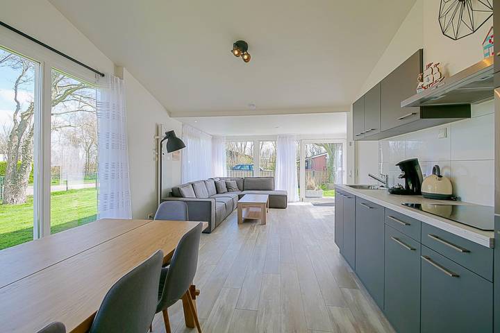 Bungalow für 8 Personen, mit Balkon/Terrasse und Terrasse in Julianadorp - 2