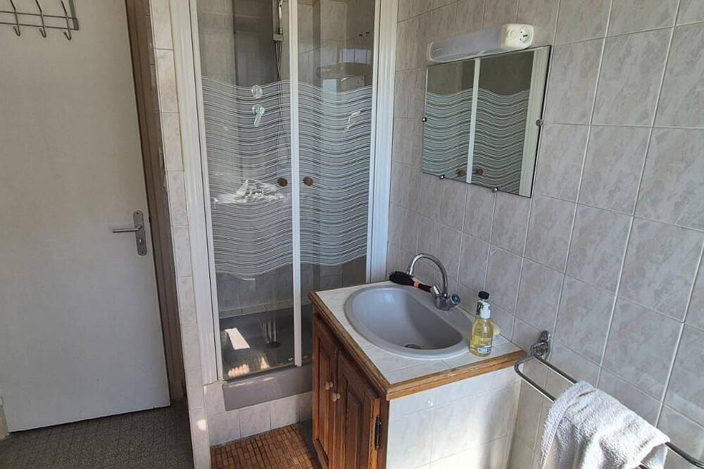 Ganze Wohnung, Quiet apartment in Aubenas. 10 min walk from the Château. in Aubenas, Ardèche
