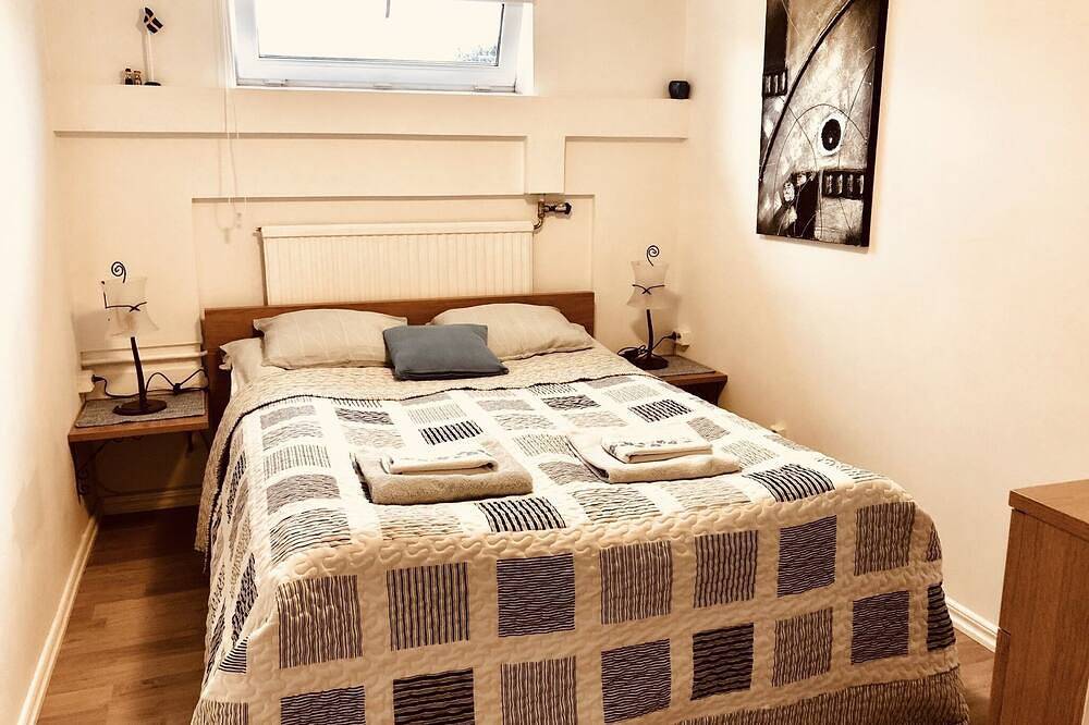 Ganze Wohnung, Wohnung im Keller in Falkenbergs und Umgebung