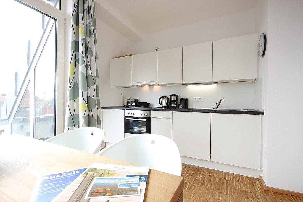 Ganze Wohnung, Tolle, ruhige Dachwohnung mit sonnigem Südbalkon - nur 100 m zum Nordseestrand! in Wangerooge