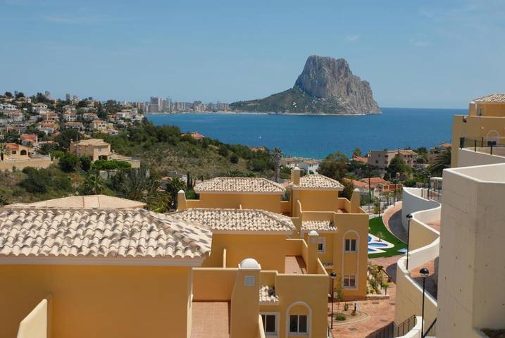 Chalet para 6 personas, con jardín además de vistas y piscina - 1