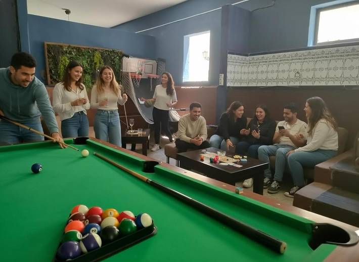 Casa de vacaciones para 30 personas, con jardín además de vistas y piscina, Se admiten mascotas - 1