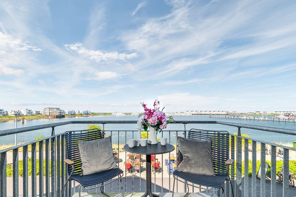 Ganze Wohnung, Hafenflair 2 - 1. Reihe am Wasser, Balkon mit Hafenblick, Fahrstuhl in Olpenitz, Kappeln